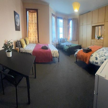 25 Minutes To Central London Rooms 35 Esterno foto
