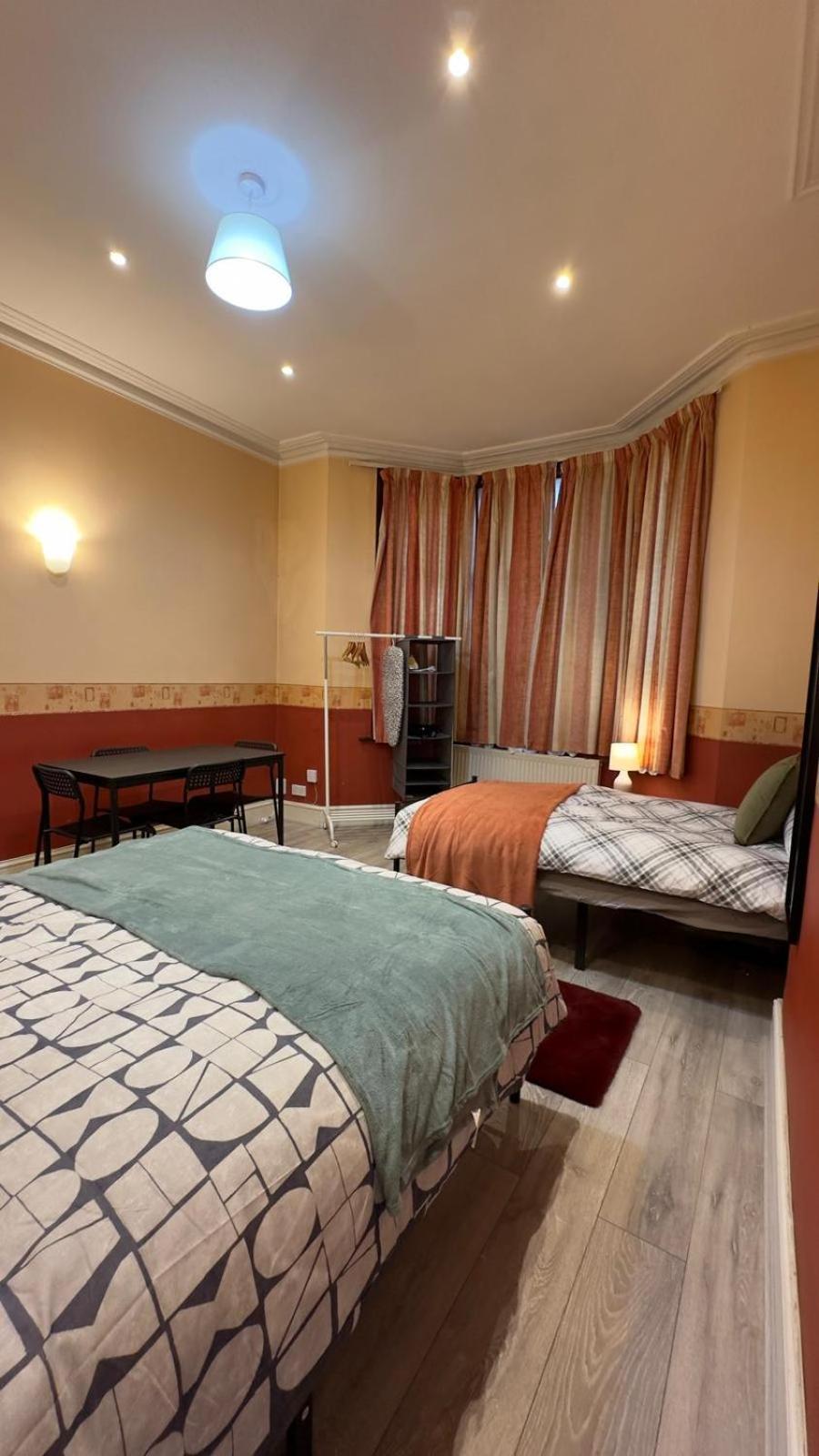 25 Minutes To Central London Rooms 35 Esterno foto